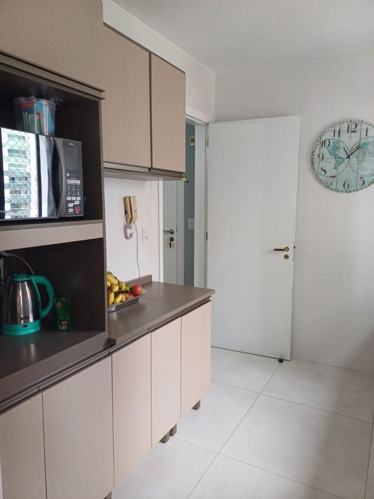 Apto A Uma Quadra Da Praia Central Balneário Camboriú Exteriör bild